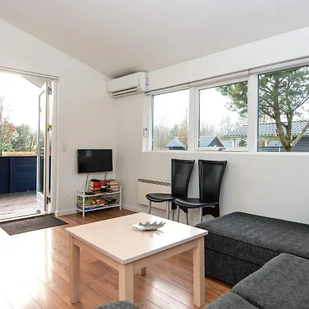 4 Person In Hovborg-by Traum * Ховборг